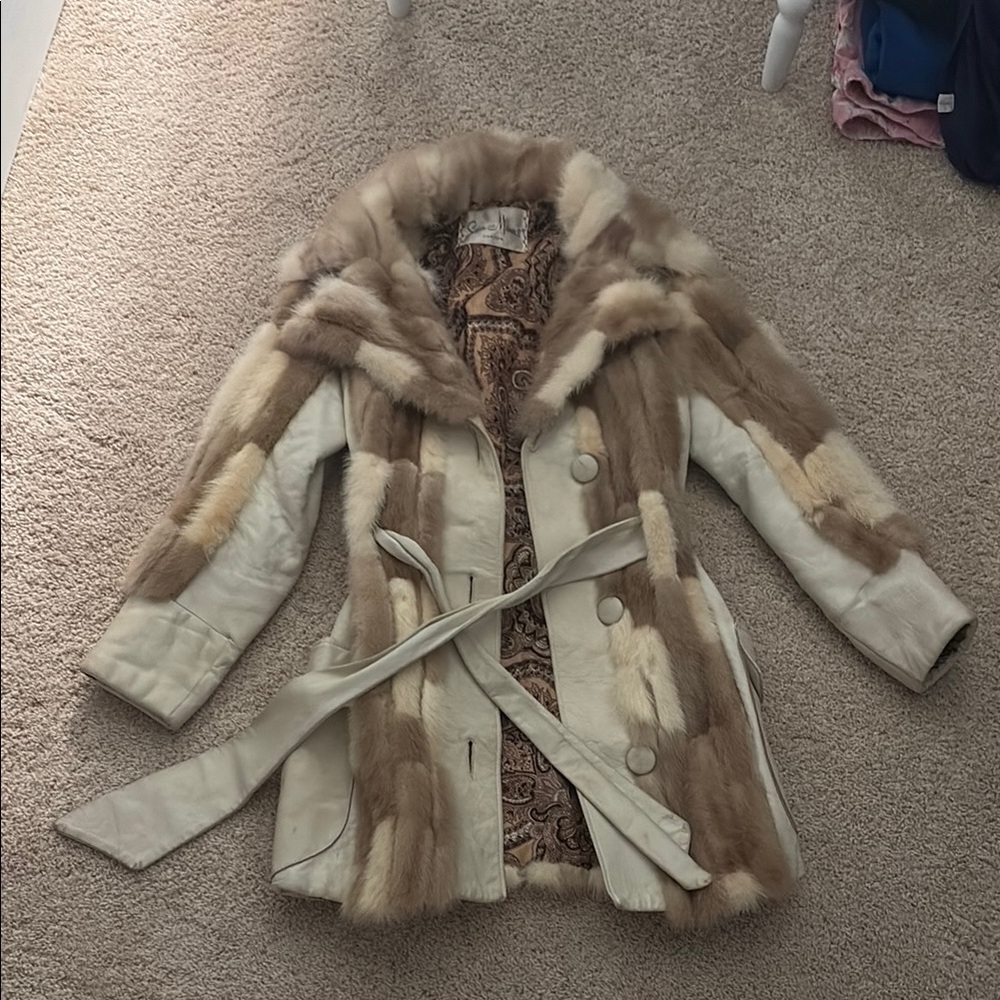Vintage Cream and Brown Fur-Trimmed Women's Trench coat